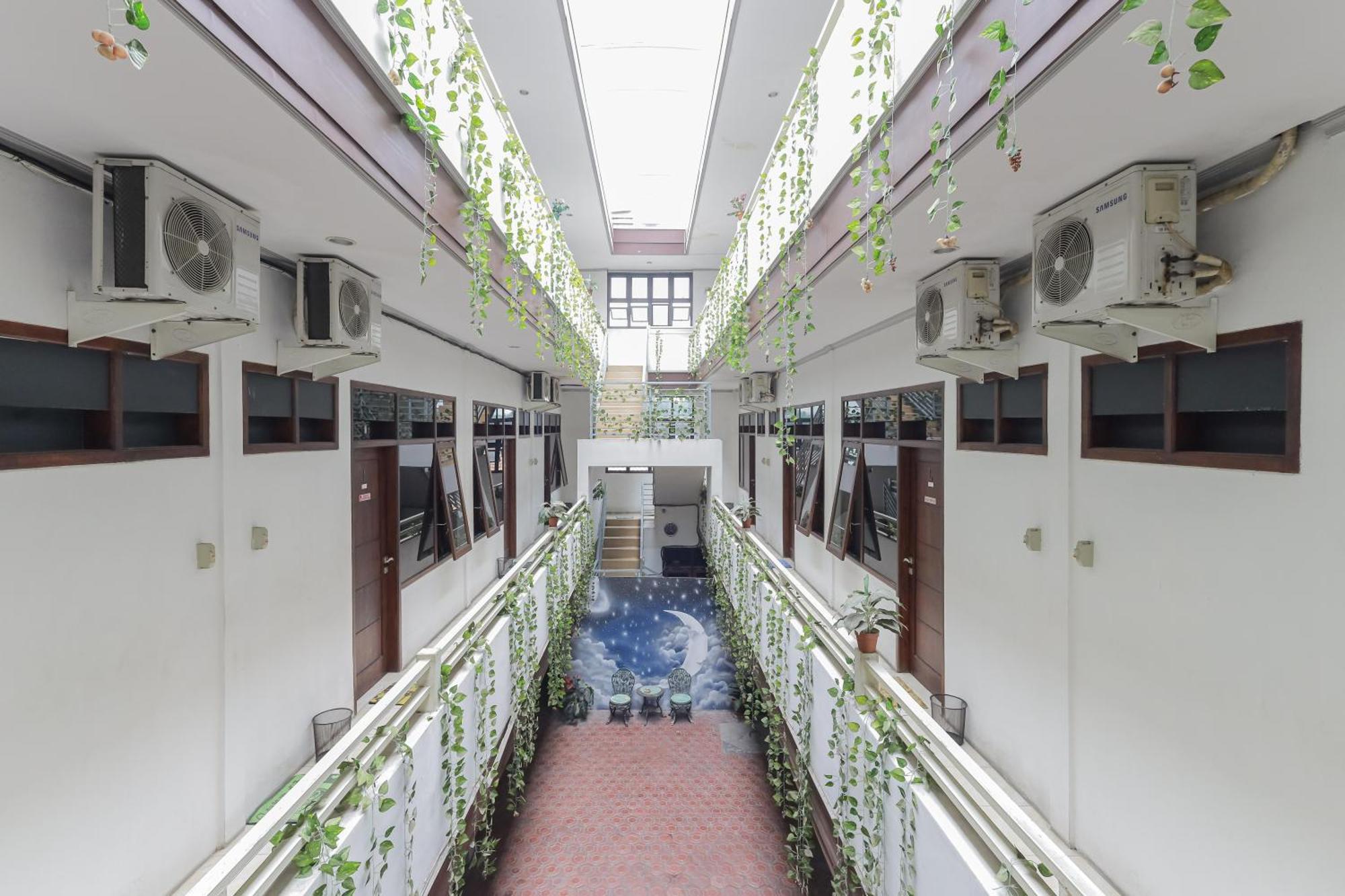 Reddoorz At Pondok Candra Surabaya Kültér fotó