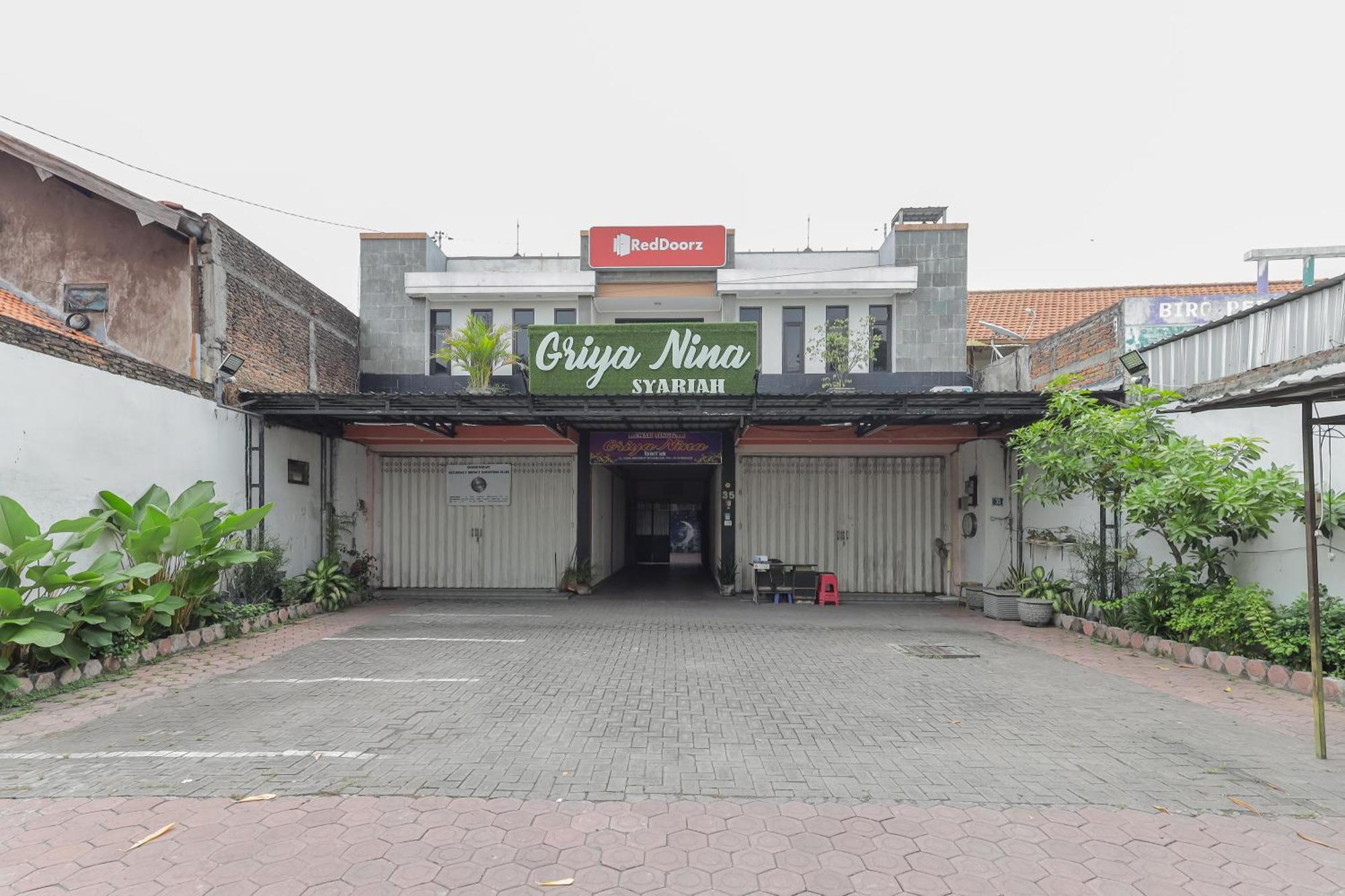Reddoorz At Pondok Candra Surabaya Kültér fotó