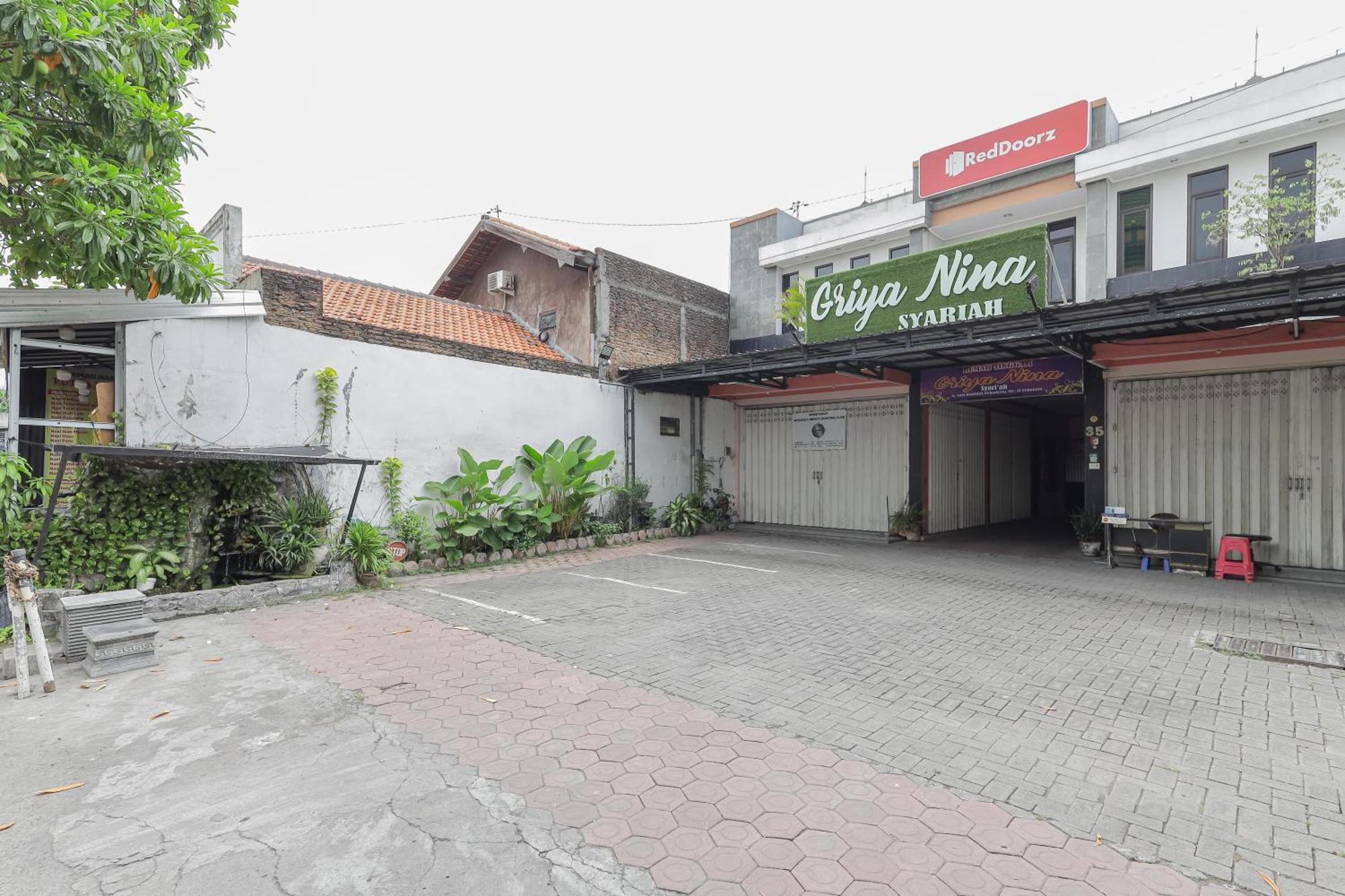 Reddoorz At Pondok Candra Surabaya Kültér fotó