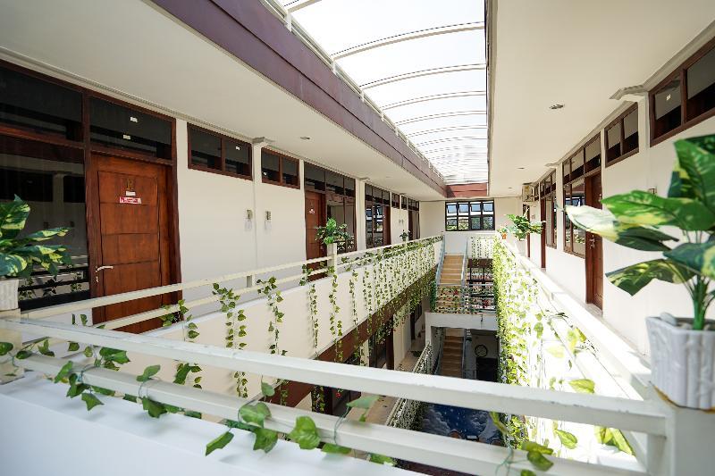Reddoorz At Pondok Candra Surabaya Kültér fotó